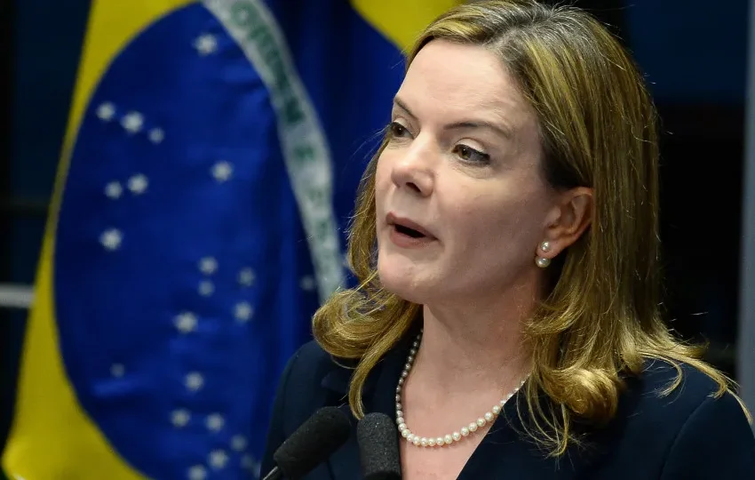  Gleisi diz que projeto da anistia não deve nem ir à discussão no Congresso