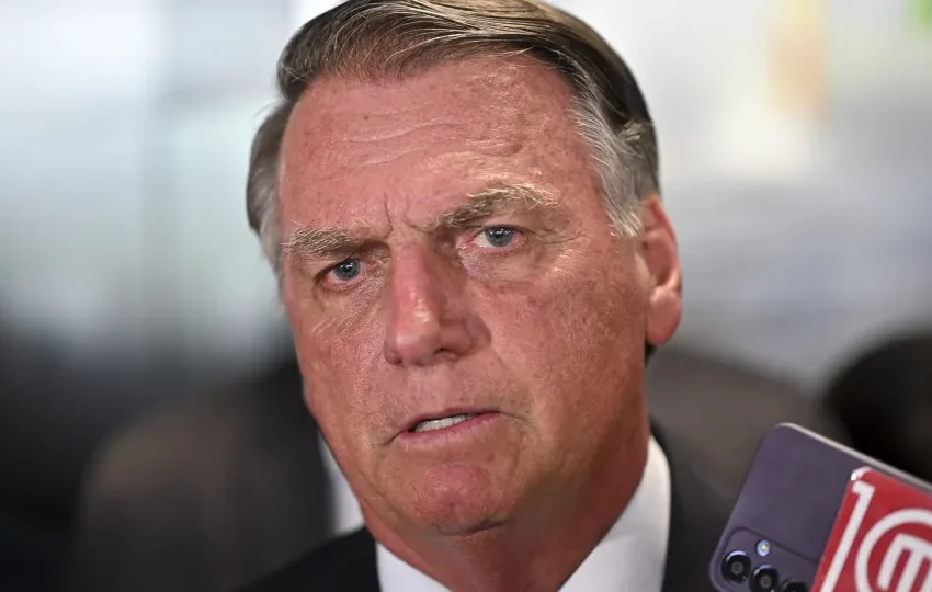  Entenda por que Bolsonaro pode se beneficiar se ação penal de Ramagem for suspensa