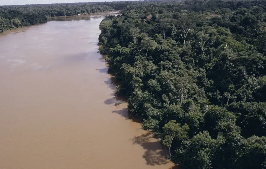  Projeto liderado por brasileira mapeia conexões entre água no ar, nos rios e no solo da amazônia