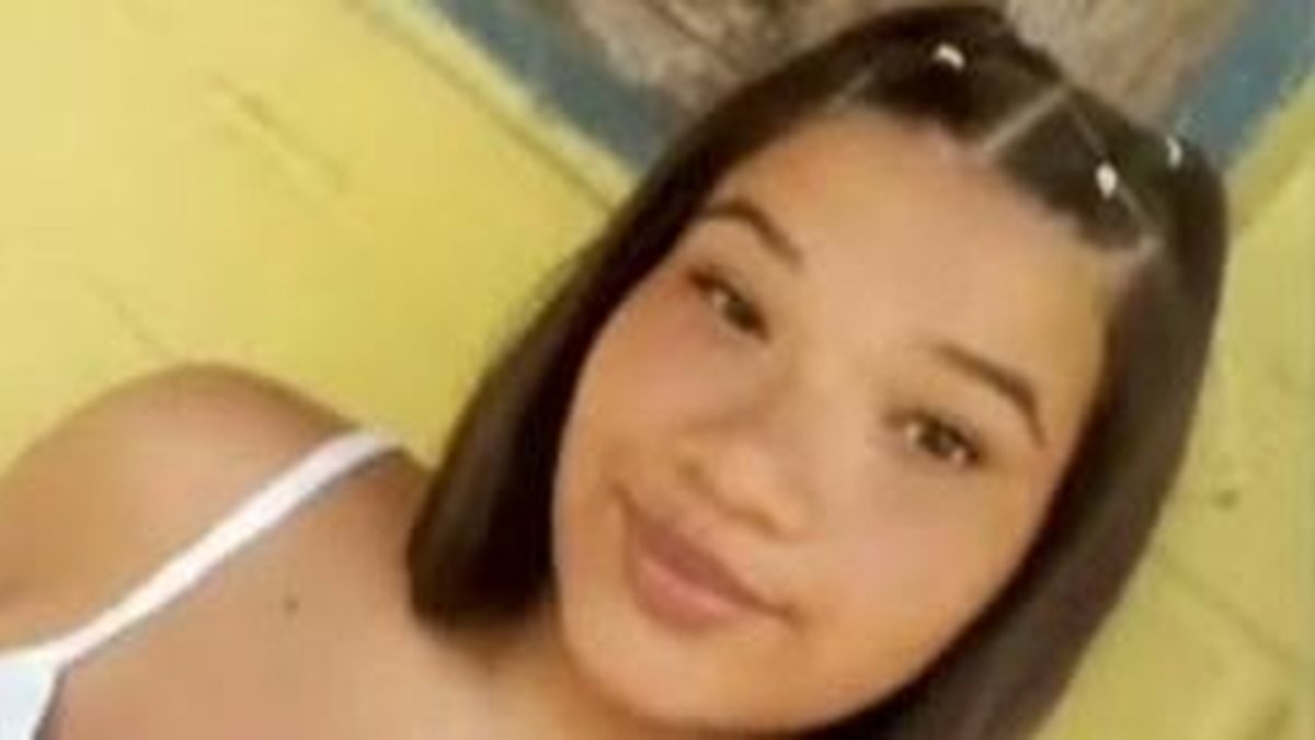 ana-beatriz-moura-adolescente_tv-pajucara_sk175424403_widexl